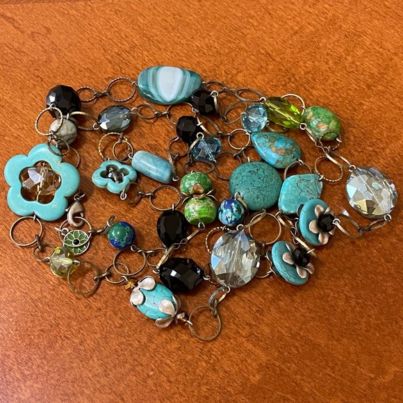 Sweet Romance Long Necklace - Picture 4 of 17